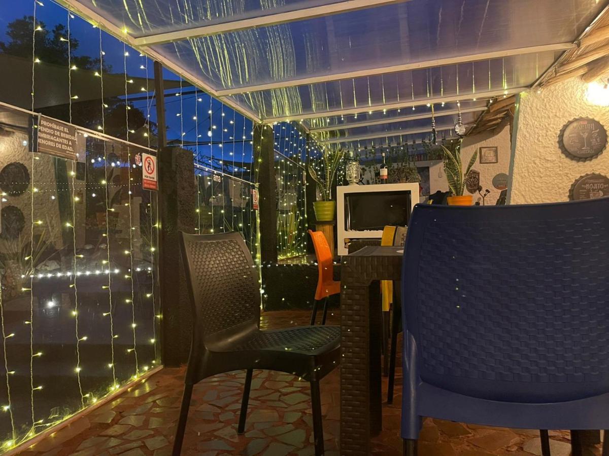 Club Aviva Guatavita - Hostel - Restaurante, Disco & Bar Exteriör bild